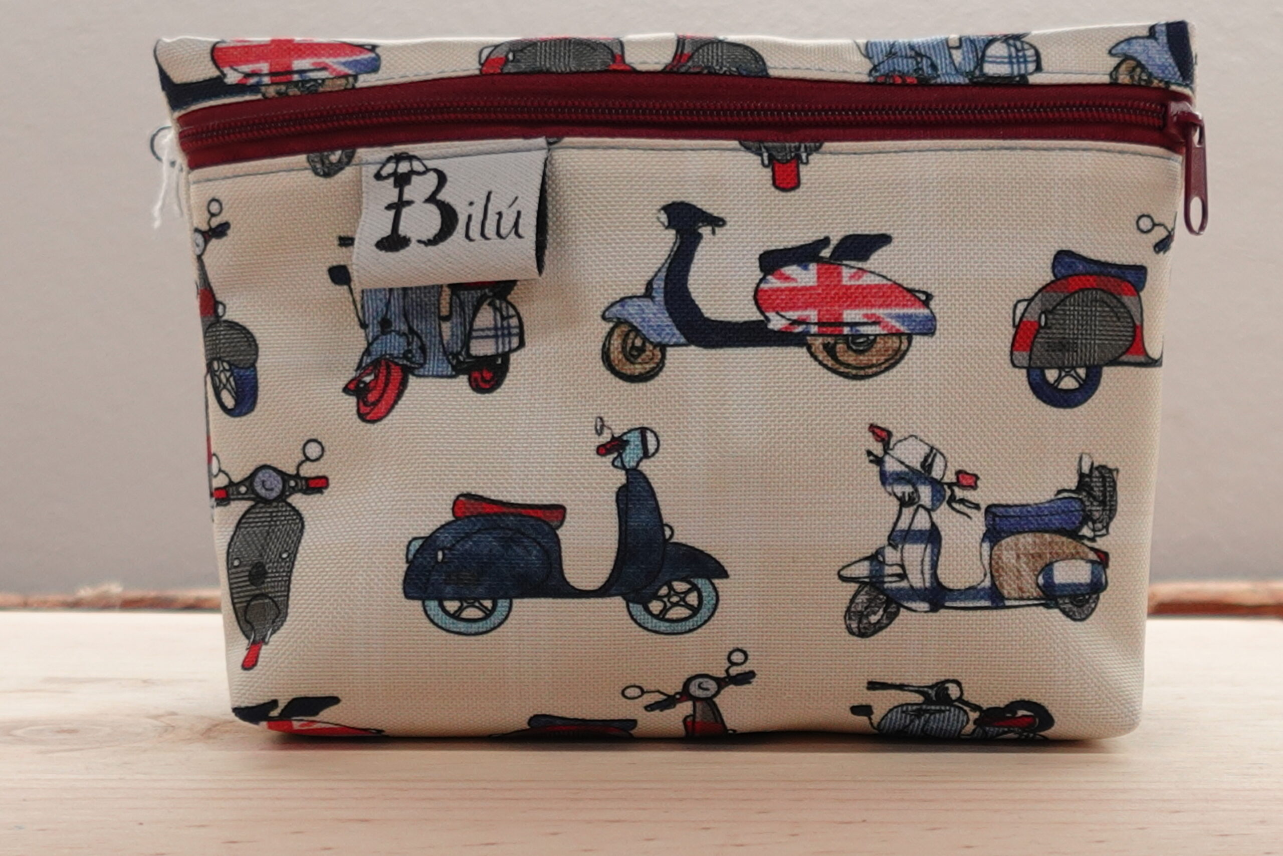 mini neceser doble tela resinada vespas clásicas mini neceser doble tela resinada vespas clásicas