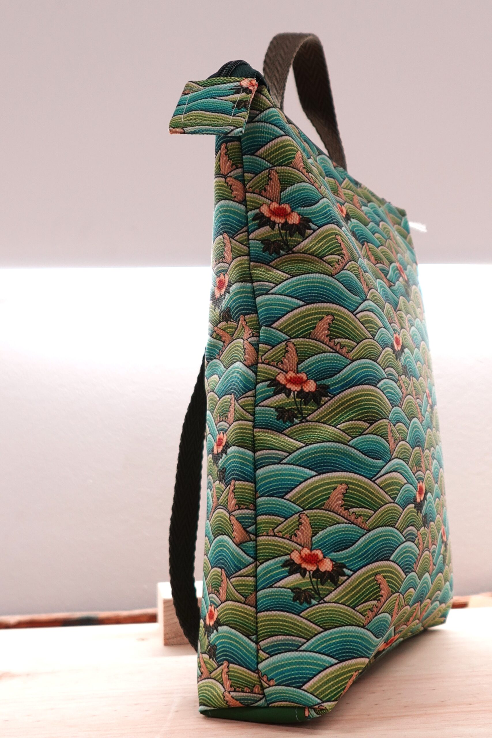 mochila infantil olas verdes mochila infantil olas verdes