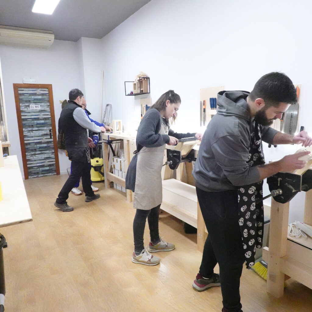 Curso lámpara madera